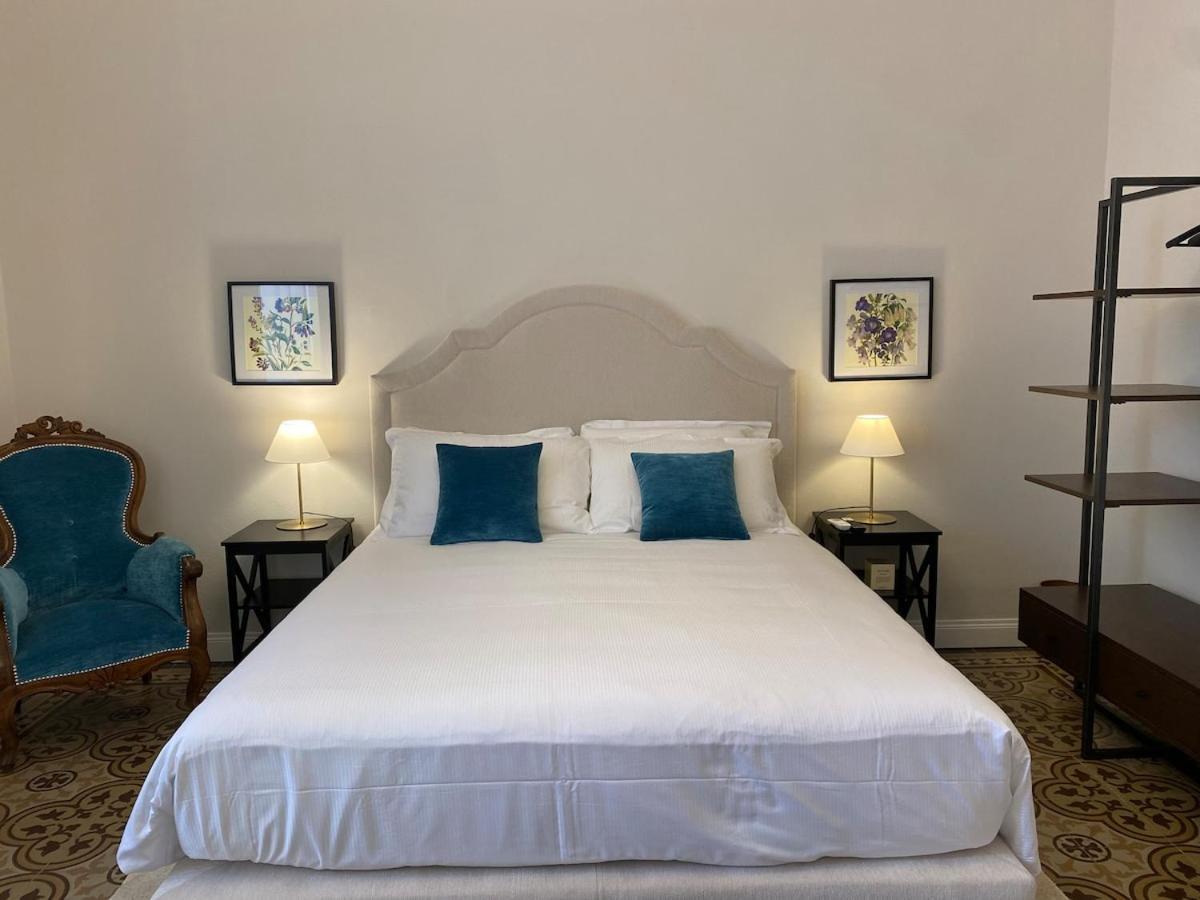 Apartment 4 Suites, Frescoes And Garden *