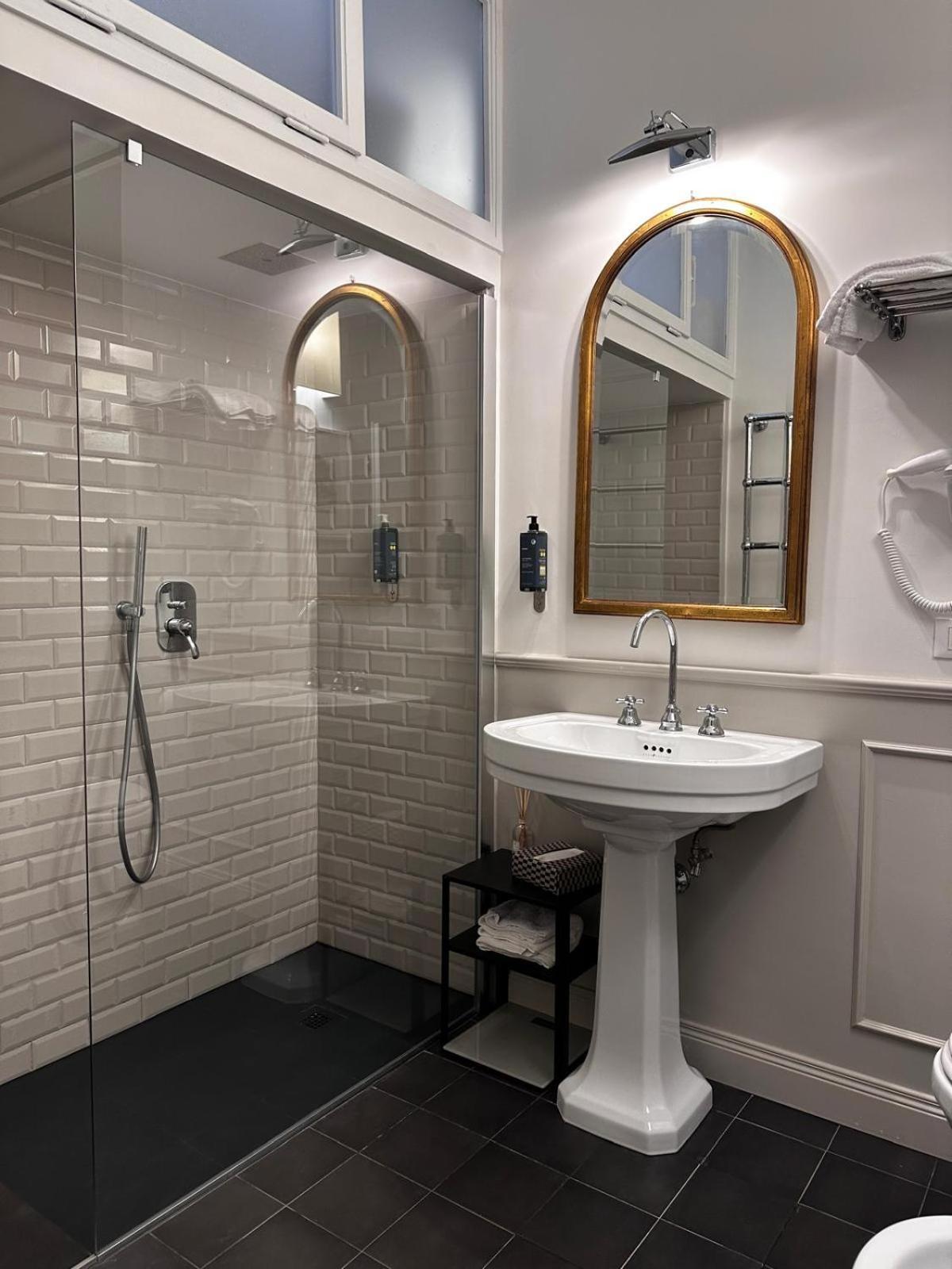 Apartment 4 Suites, Frescoes And Garden Florence