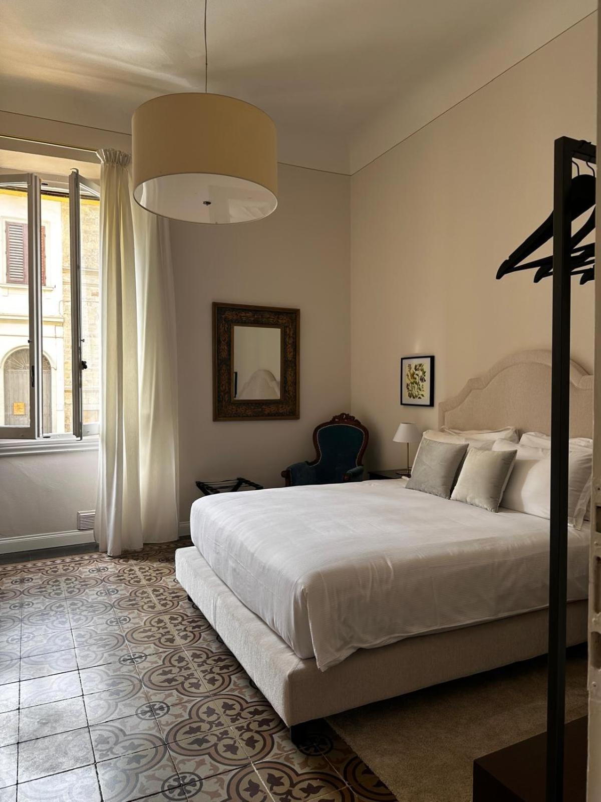 4 Suites, Frescoes And Garden Florence