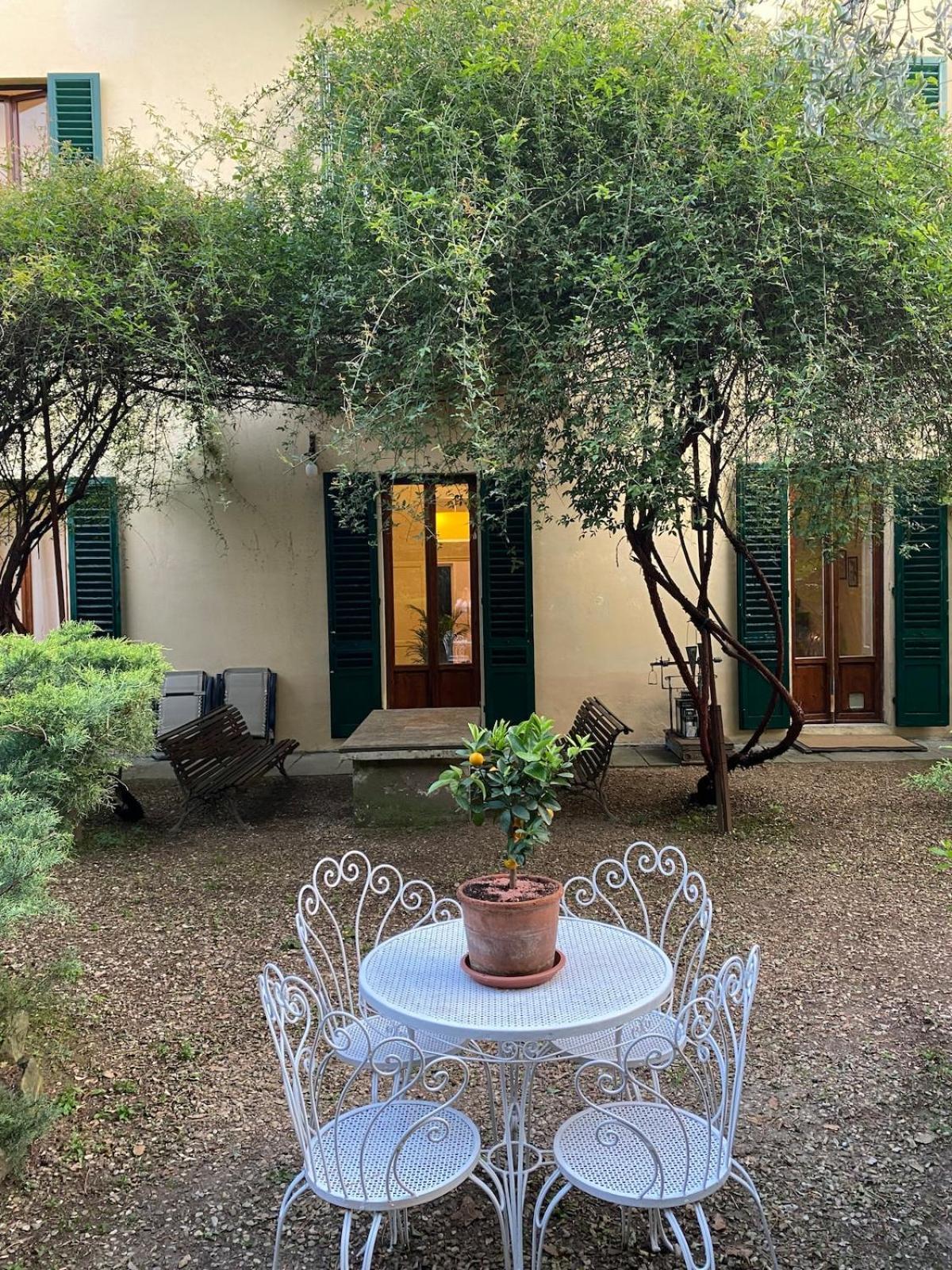 4 Suites, Frescoes And Garden *