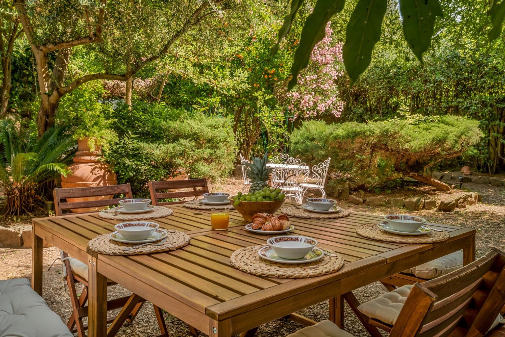 4 Suites, Frescoes And Garden *