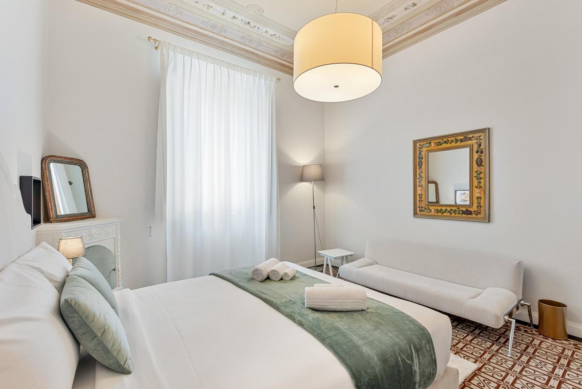 4 Suites, Frescoes And Garden *